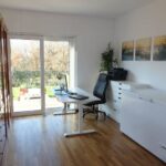 Arbeits- Schlafzimmer EG