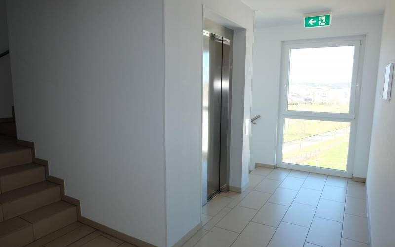 Aufzug / Treppenhaus