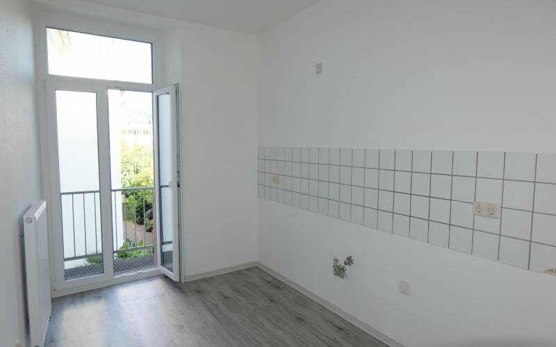 Küche mit Zugang Balkon
