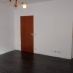 Wohn- Esszimmer mit Zugang Küche