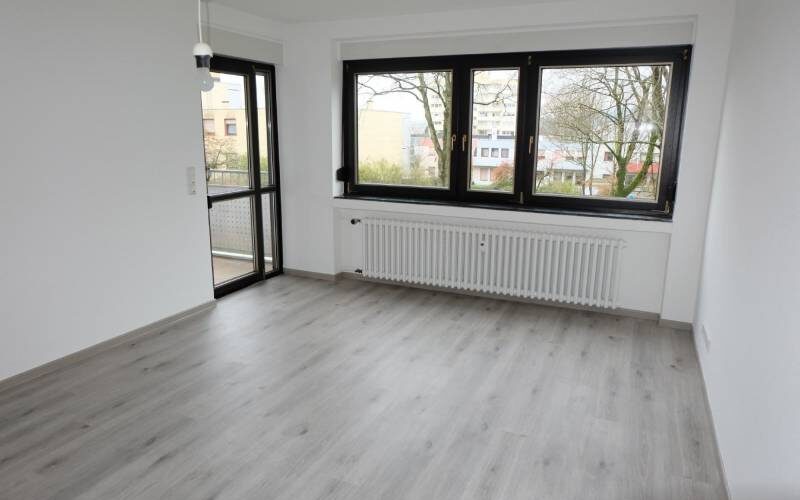 Wohn- Esszimmer m. Zugang Loggia