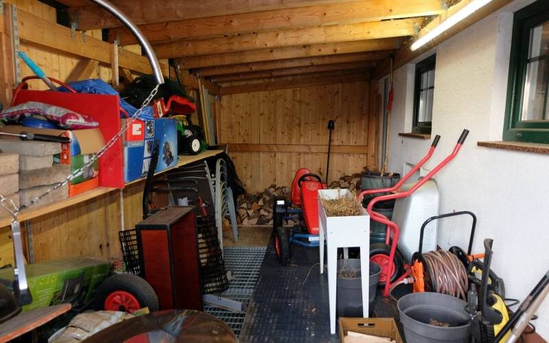 Gartengeräte / Brennholzlager