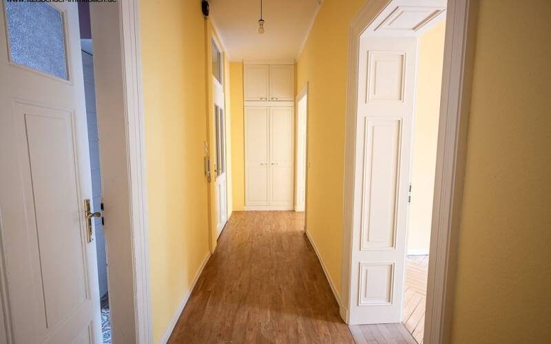 Flur mit Einbauschrank