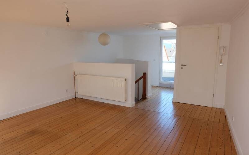 Wohnzimmer, DG mit Zugang Dachterrasse